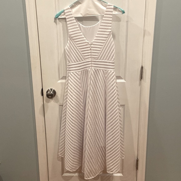 Lily Pulitzer White High Low Sleeveless Dress - Picture 2 of 3